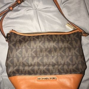 Michael kors purse